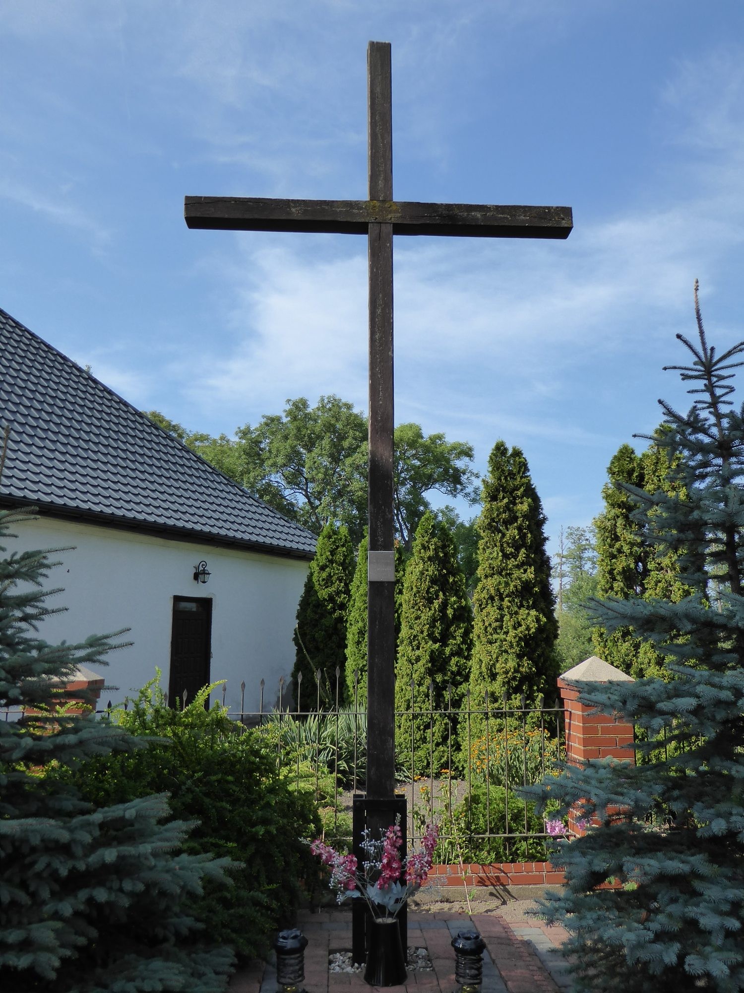 2 Kościół parafialny pw. Bożego Ciała i św. Jadwigi Śląskiej w Orłowie.