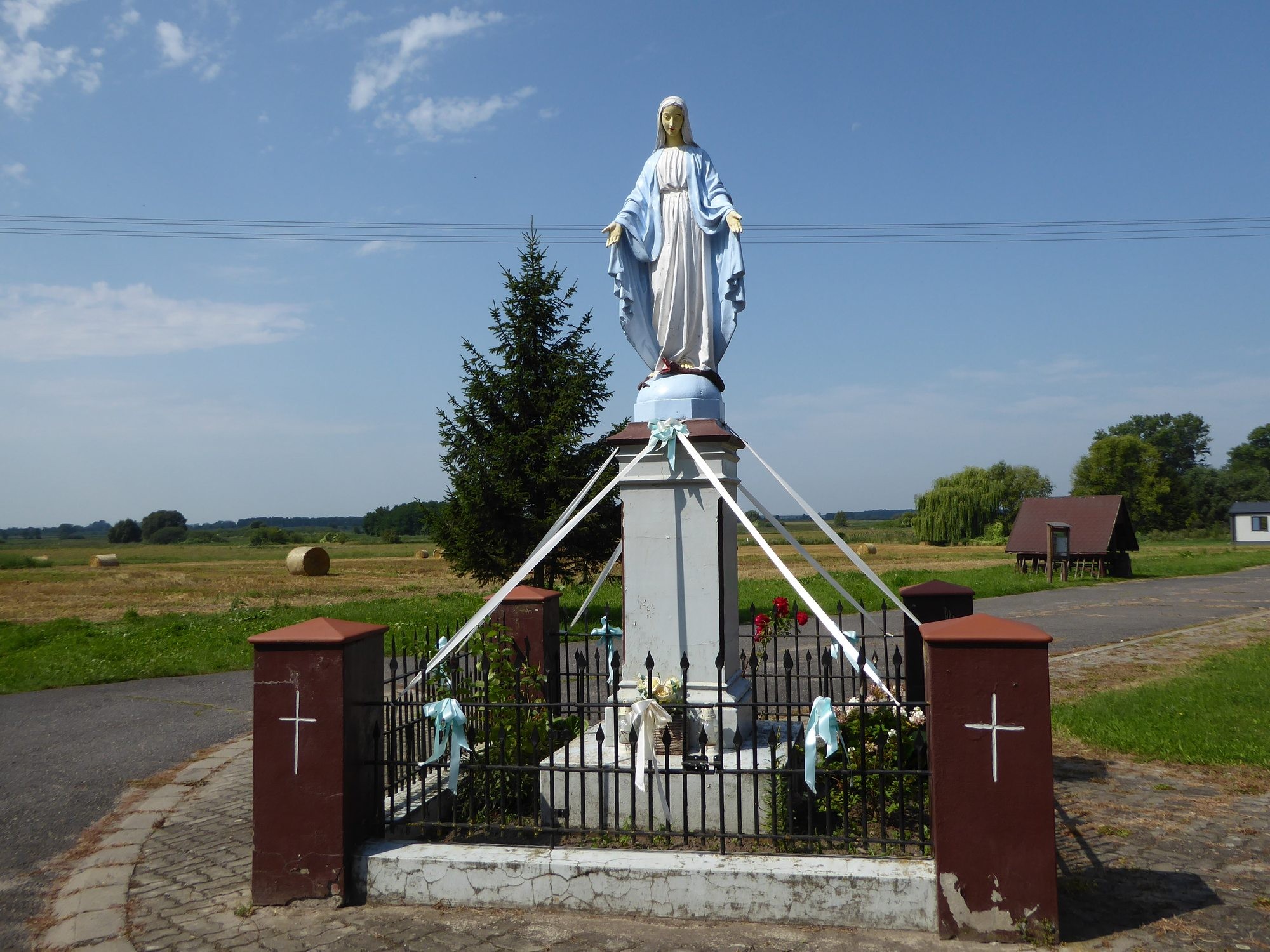 2 Kościół parafialny pw. Bożego Ciała i św. Jadwigi Śląskiej w Orłowie.